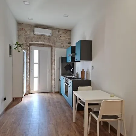 شقة Central Studio Apartment بولا